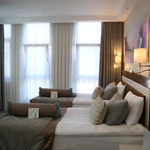 Otel Seven Deep