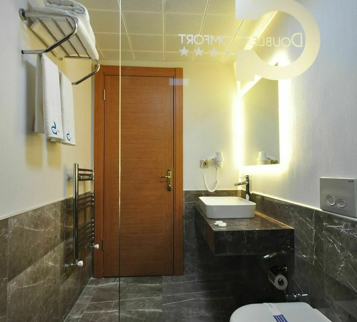 Double Comfort Hotel Ankara 2*,